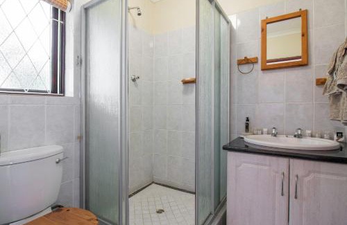 Kenton on Sea Apartment | Dunwerkin Bachelor Flat