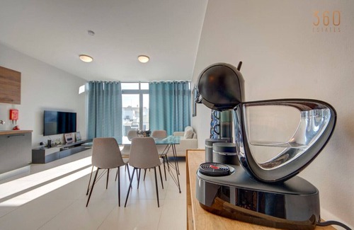 Mosta Apartment | Duplex 2BR penthouse with Balcony, Rooftop & Views