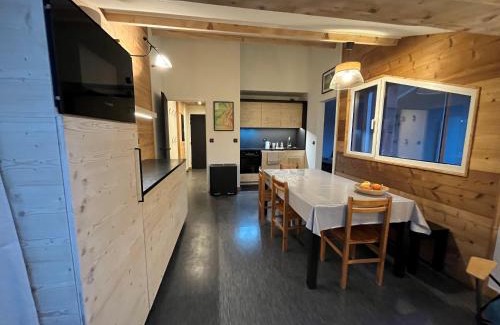Correncon-en-Vercors Apartment | Duplex 3 pièces au pied des pistes, 6/8 pers, TV, cuisine équipée - FR-1-761-3