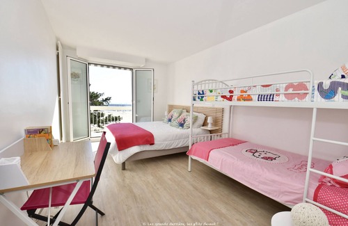 Royan Apartment | Duplex 6 persons- elevator, sea view, air conditioning