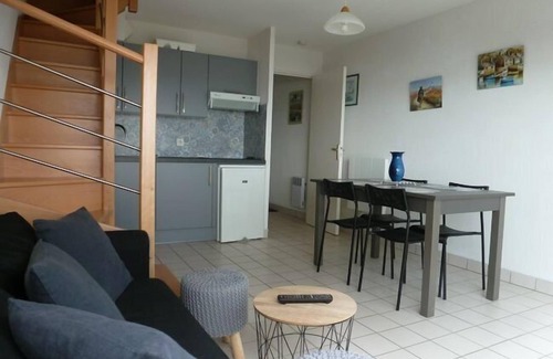 Kervoyal Apartment | Duplex apartment, feet in the water