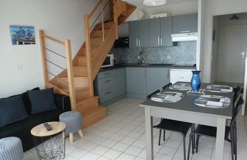 Kervoyal Apartment | Duplex apartment, feet in the water