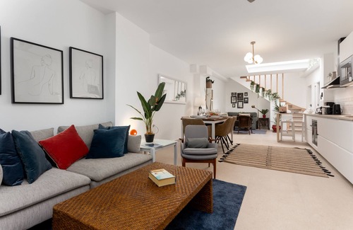 Historic Center of Estepona House | Duplex apartment for vacation rental old town. 250 m from the Beach.