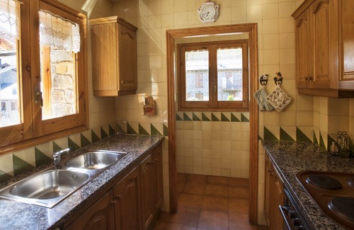 Queixans House | Duplex apartment with pool close to ski resorts and hiking trails