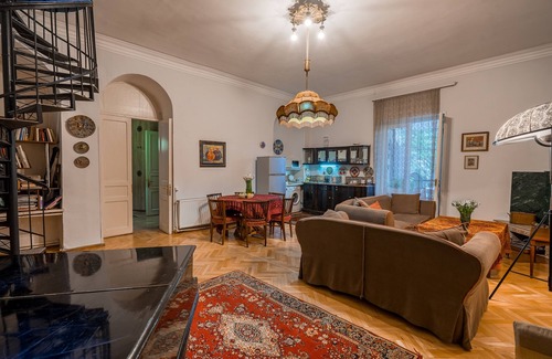 Tbilisi City Centre Apartment | Duplex Art House In The Heart Of Tbilisi