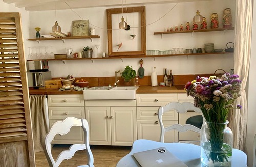 Lourmarin Apartment | "Duplex Atelier/coeur de Lourmarin"