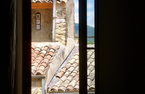 Lourmarin Apartment | "Duplex Atelier/coeur de Lourmarin"