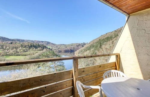 Miremont Condo | Duplex avec Kitchenette | Vue Lac + Accès Piscine