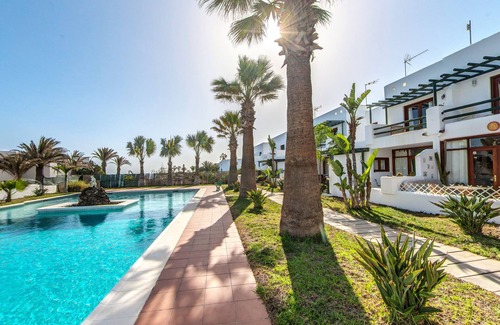 Charco del Palo Cottage | Duplex B16 in a quiet complex with pool 150 m from the sea
