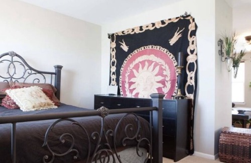 Carlstadt Apartment | Duplex by Metlife Stadium - Close to Manhattan!