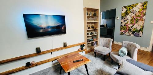 Bourges Apartment | Duplex California