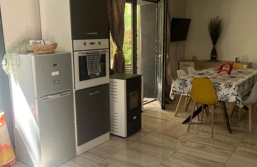 Centre Apartment | Duplex climatisé avec une terrasse sur jardin