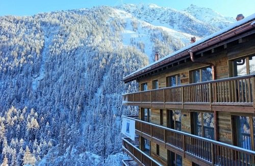 Grimentz Ski Chalet | Duplex de Luxe, 5 chambres Rahas A Grimentz - By Mrs Miggins