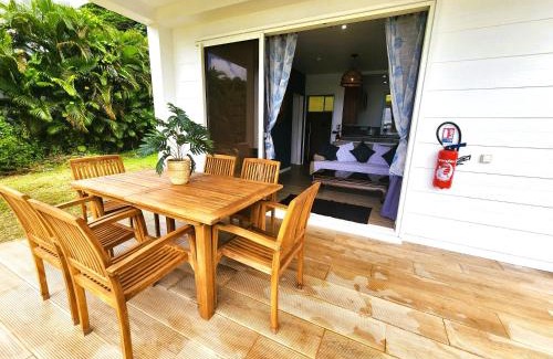 Teahupoo House | Duplex en bord de mer Fare Tahitea Pension