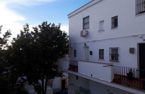 San Juan de Aznalfarache Apartment | Duplex apartment ¨The Monument¨