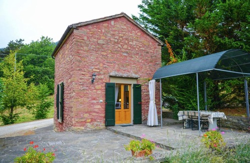 Tredozio House | Duplex Holiday Home in Tredozio with Swimming Pool