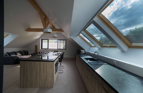 Menthon-Saint-Bernard House | Duplex in house for 4-6 people - View of Lake Annecy - Beach 200 m away