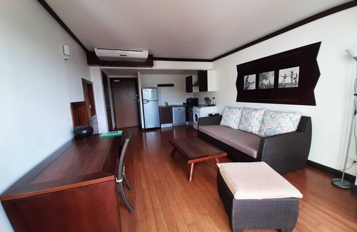 Arue Apartment | Duplex on the beach, with swimming pool, steam room, sauna, fitness room