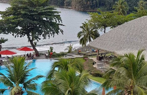 Arue Apartment | Duplex on the beach, with swimming pool, steam room, sauna, fitness room