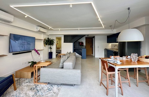 Leblon Apartment | Duplex Penthouse with Pool for Seasonal Rental in Leblon