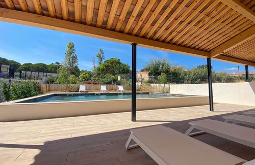 La Faviere Apartment | Duplex Pool et Beach Walk by SELECTsoHOME