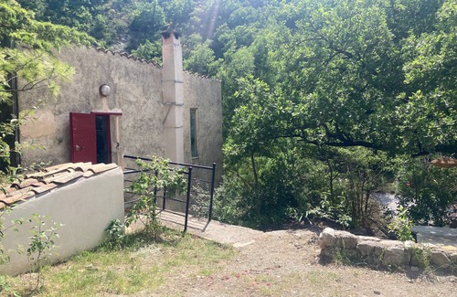 Sisteron Apartment | Duplex, Riviere, natural terrace and boules court.