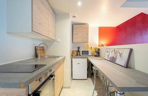 Arsenal-Redon Apartment | Duplex Studio Apartment 'Cosy Hyper Centre Rennes' with Shared Garden and Wi-Fi