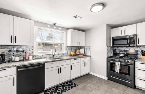 Shelby Township House | Duplex Style Home in Shelby Township | Sleeps 10+
