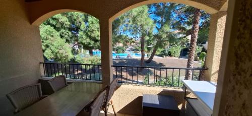 Les Hauts de Canet Apartment | Duplex T3 climatisé, parking privé, WiFi, village vacances 6SIERRA223