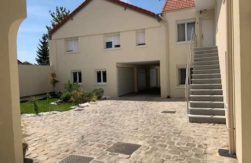 Le Pin Apartment | DUPLEX T3 R + 1 APARTMENT, 6 BEDS IN PEACE
