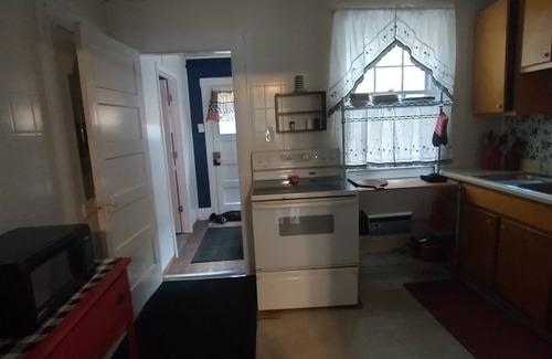Kyle Cabin | DUPLEX.WITHIN A MILE OF THE HATFIELD MCCOY TRAILS