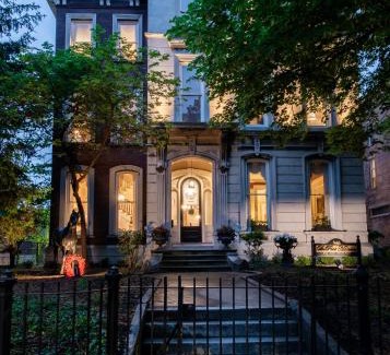Old Louisville Bed & Breakfast | DuPont Mansion Bed & Breakfast