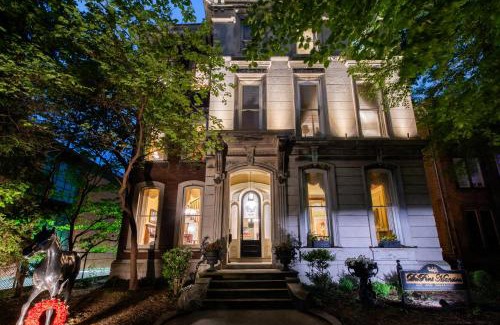 Old Louisville Bed & Breakfast | DuPont Mansion Bed & Breakfast