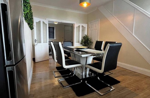 Durham House | Durham, 3-Beds, Sleeps 5 - Close to Uni & Centre