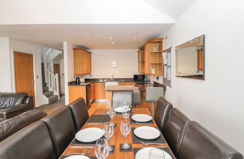 Wolsingham Cottage | DURHAM COTTAGE, pet friendly, with pool in Wolsingham