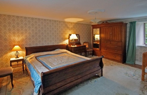 Stradbally House | Durrow House - Three Bedroom House, Sleeps 5