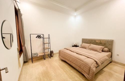 Jakarta House | Durti Indah Homestay
