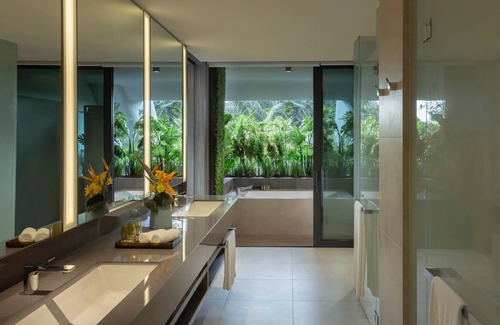 Tampines Hotel | Dusit Thani Laguna Singapore