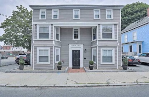 Newburyport Apartment | Dusk Suite at The Hygge House, Dusk Suite at The Hygge House