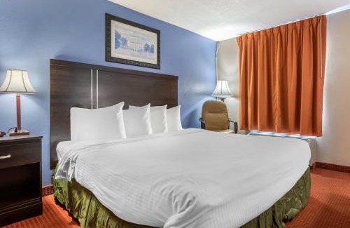 Lancaster Hotel | Dutchland Motel