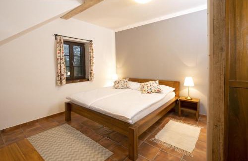 Strazny House | Dvůr Lískový vrch