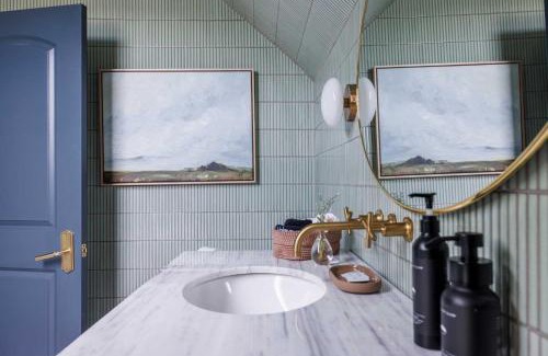 Downtown St. John's House | Dvele Inn