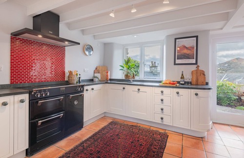 Ambleside House | Dwarf Hall - central Ambleside