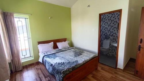 West Mere Bed & Breakfast | Dwarka Home Stay