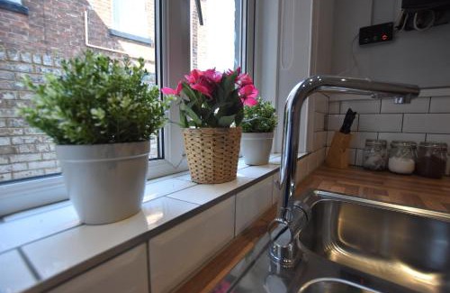 Sunderland House | Dwell Living Central 5 Bd, Sleeps 10