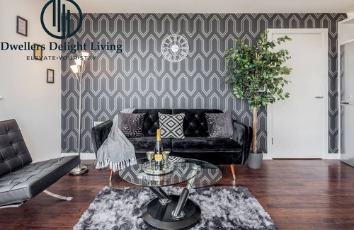 Basildon House | Dwellers Delight Living Serviced Accommodation , 2 Bed Penthouse, Basildon