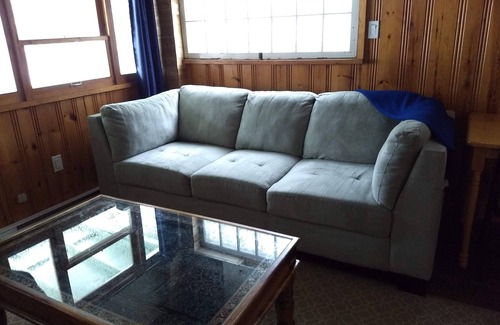 Dwight Hotel | Dwight Riverside Inn