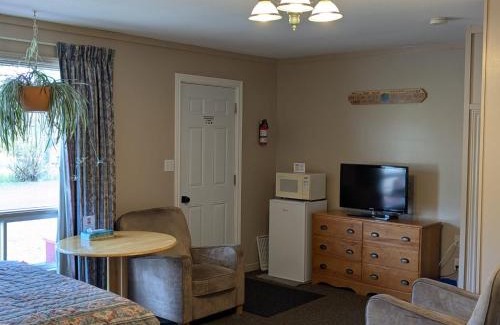 Dwight Hotel | Dwight Village Motel