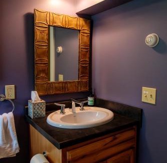 Old North End House | Dwntwn home, Prvt Rooftop and Soaking Tub!