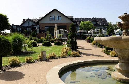 Jabłonna-Majatek Bed & Breakfast | Dworek Jabłonna